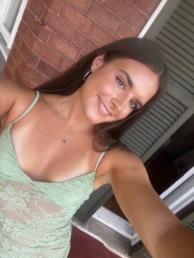 Nia L.